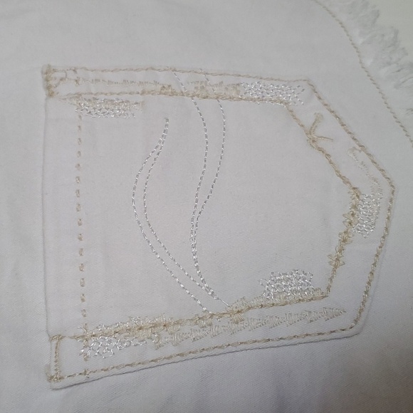Rebel By Right Women's White Fringe Hem Shorts Size 5 - Picture 5 of 7